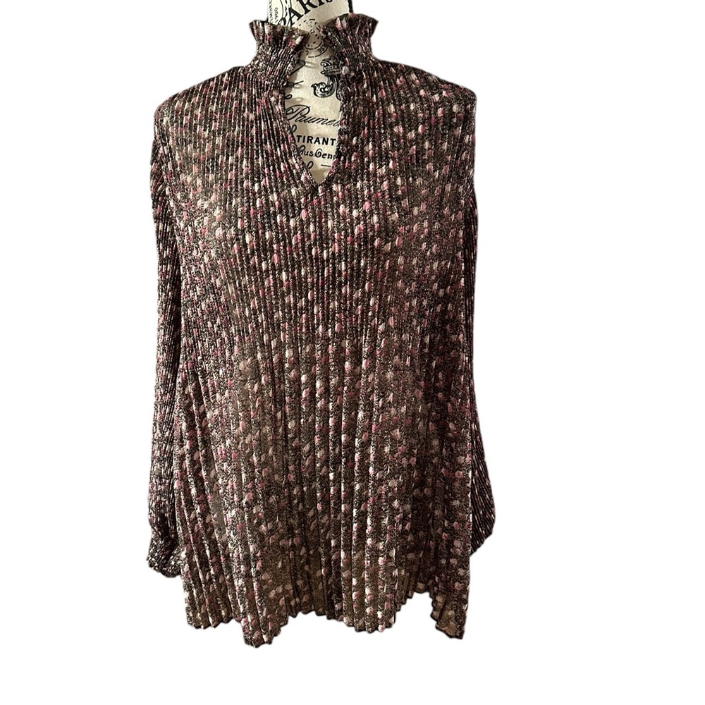 NWT Cabi Size Medium The Princess Bride Knife Pleat Blouse